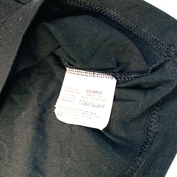 I'm in a Love Triangle T-Shirt Women's Size 2XL - Picture 6 of 6